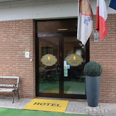 Szálloda Marco Polo Self Check-in 3*