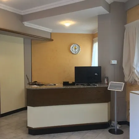 Ξενοδοχείο Marco Polo Self Check-in 3*